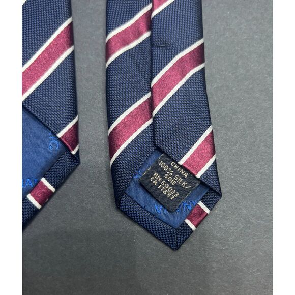 Banana Republic Navy & Burgundy Diagonal Stripe Silk Tie – 100% Silk Necktie - Picture 3 of 4